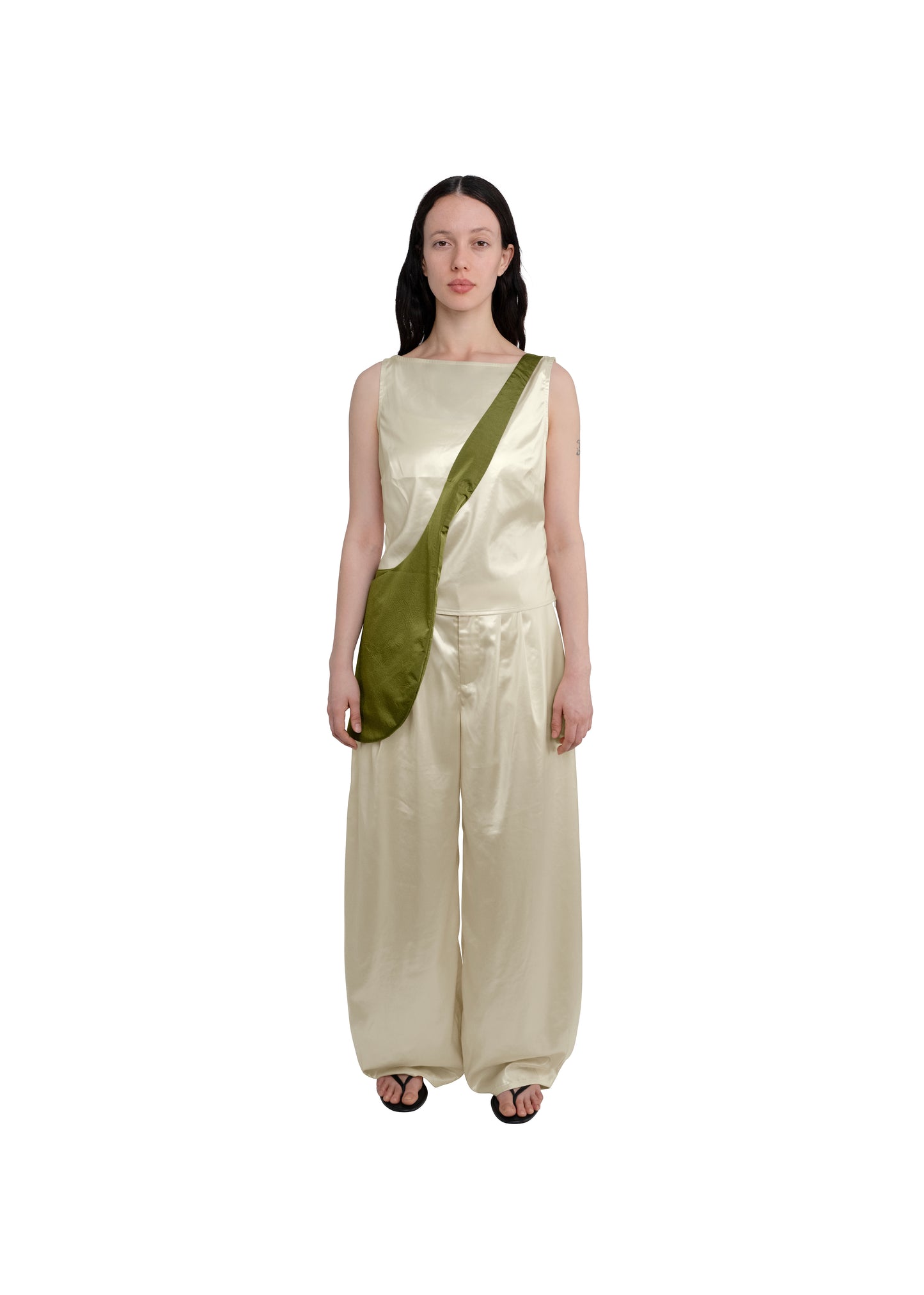 HOBO CROSSBODY IN OLIVE