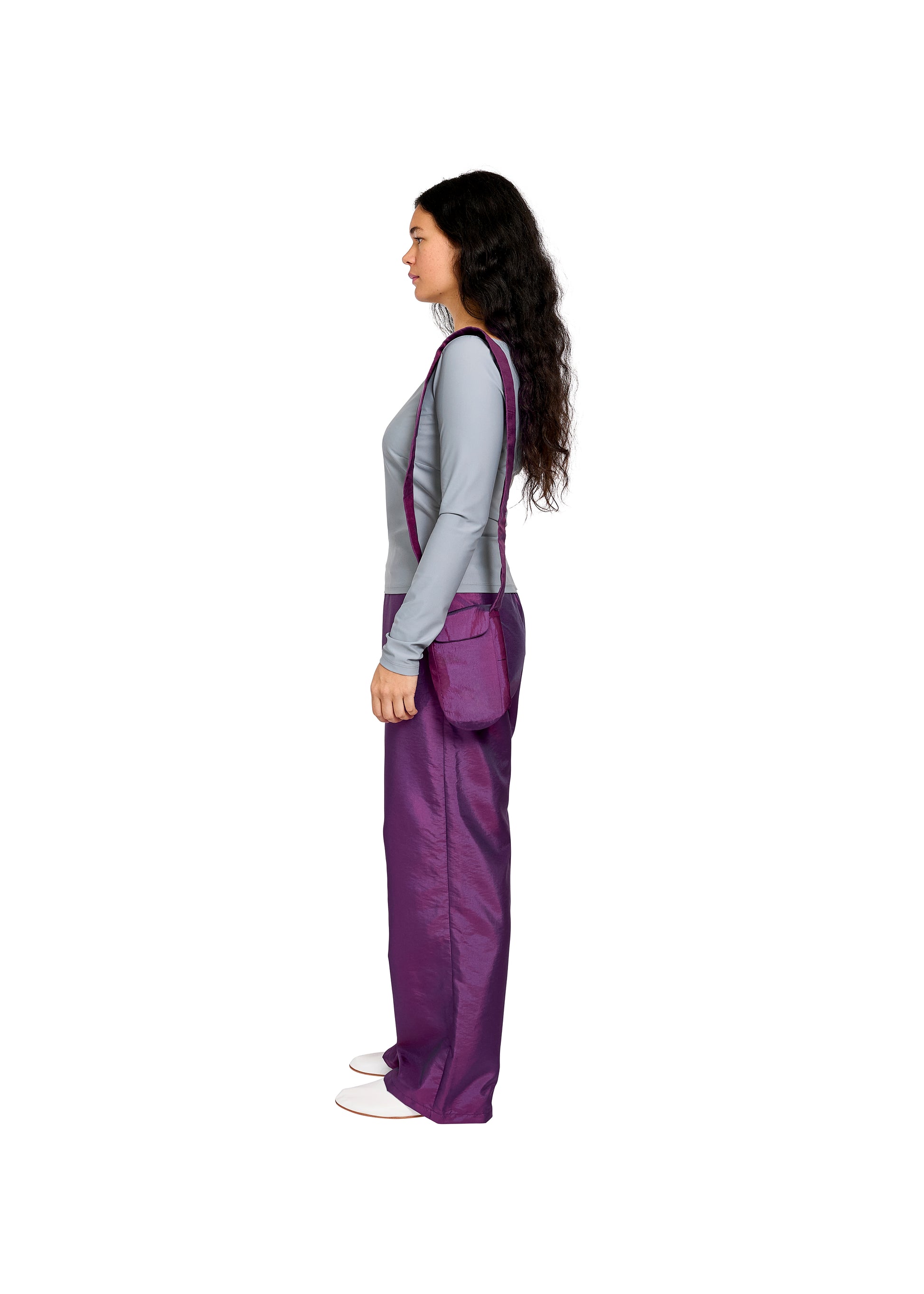 IPHONE CROSSBODY IN PURPLE SHINE