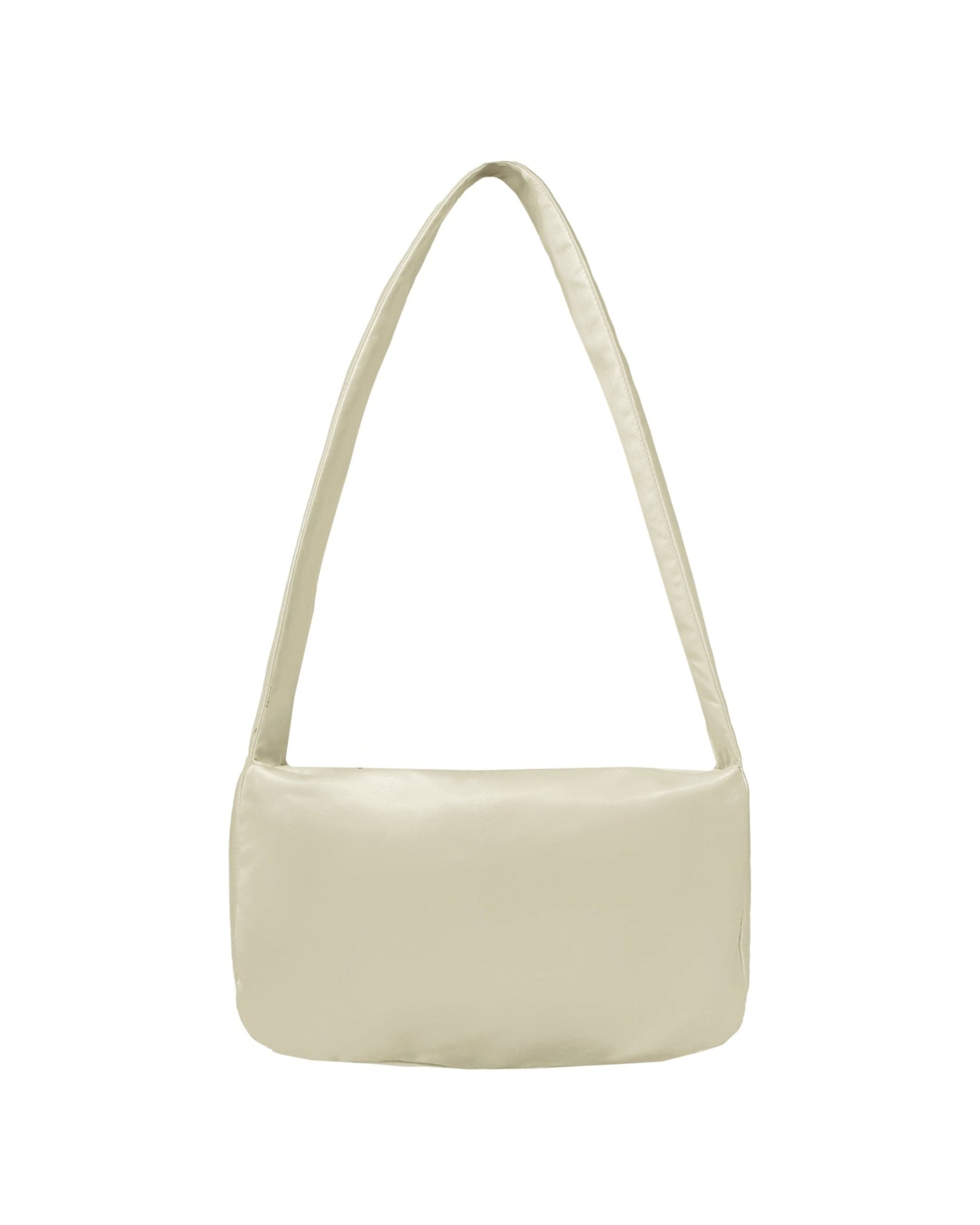 BAGUETTE BAG IN PEARL