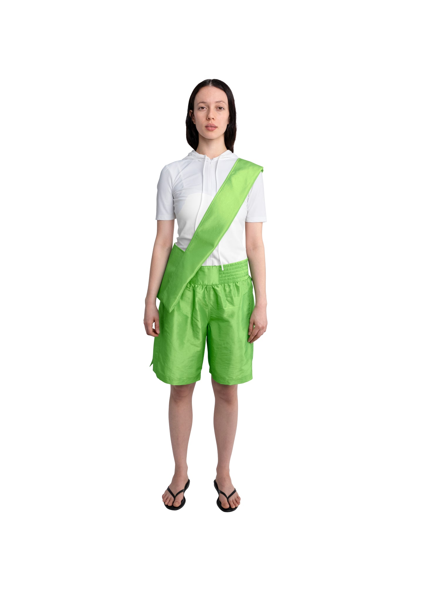 REVERSIBLE FLAT CROSSBODY BAG IN LIMEADE / PEARL
