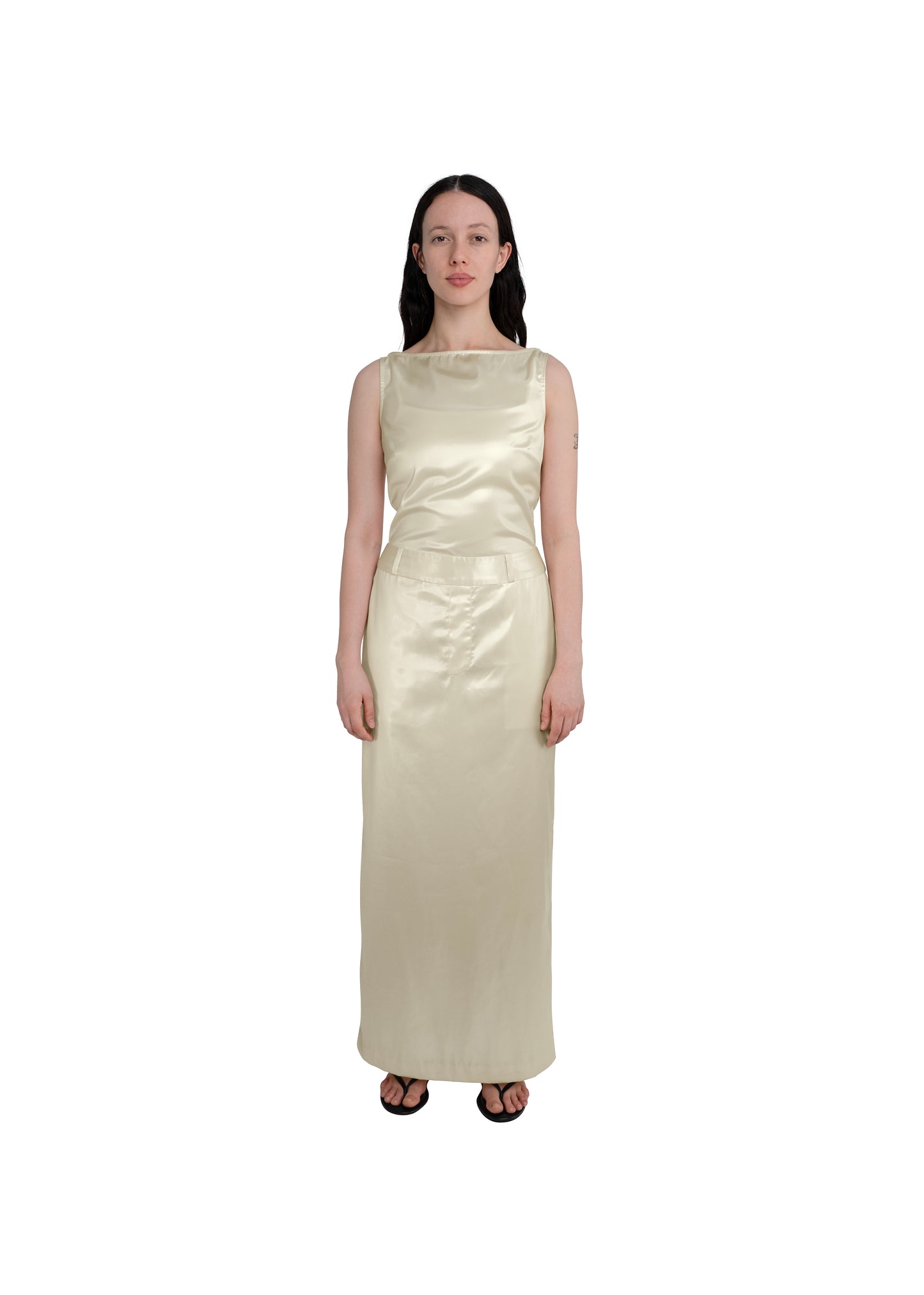 LONG LOOP DRESS IN PEARL