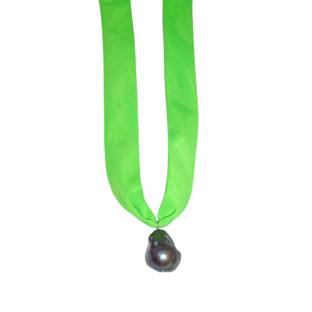 NST X COA LIME NECKLACE