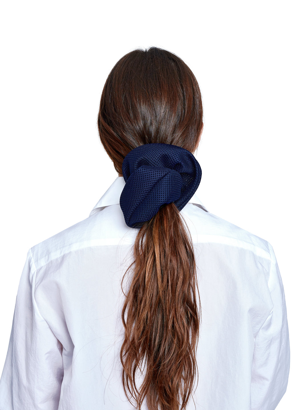 NAVY MESH SCRUNCHIE